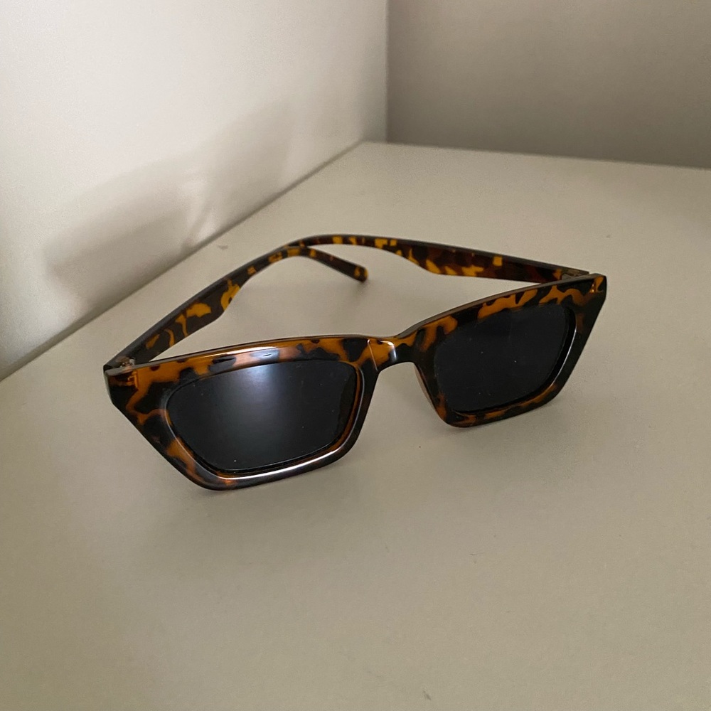 Cat Eye Tortoise Shell Sunglasses
